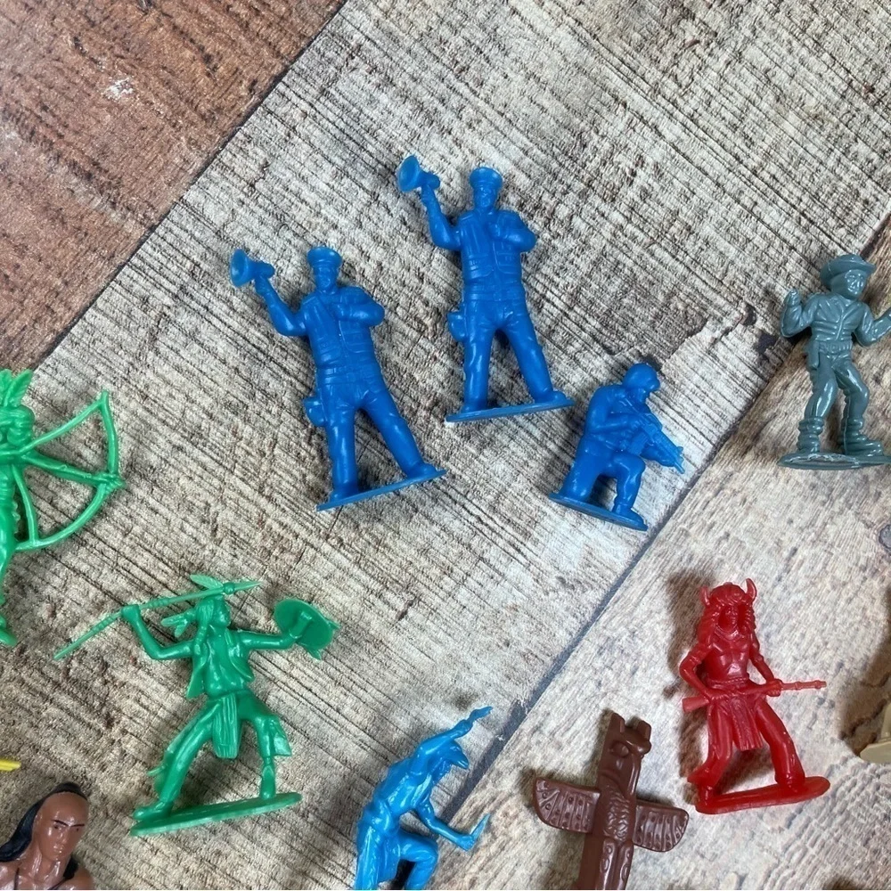 Vintage 60's 70's Cowboys Indians Action Figure Set Bundle Teepee Horses Totem